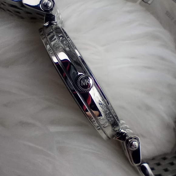 Michael Kors Darci Celestial Crystal Pavé Silver Toned Watch - Picture 13 of 17